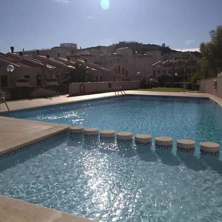 Holiday home Lloguer30 Margaret's Family House With Pool And Parquing