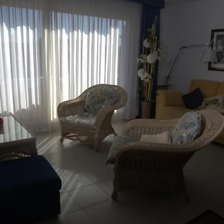 Holiday home Lloguer30 Margaret's Family House With Pool And Parquing *