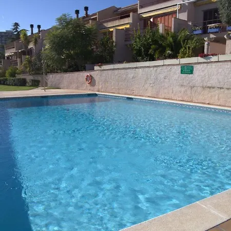 Lloguer30 Margaret's Family House With Pool And Parquing Holiday home