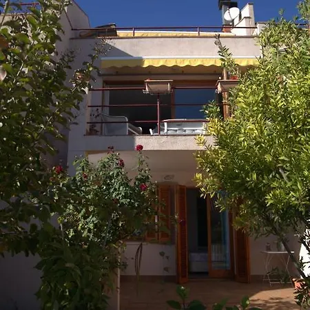 Lloguer30 Margaret's Family House With Pool And Parquing *